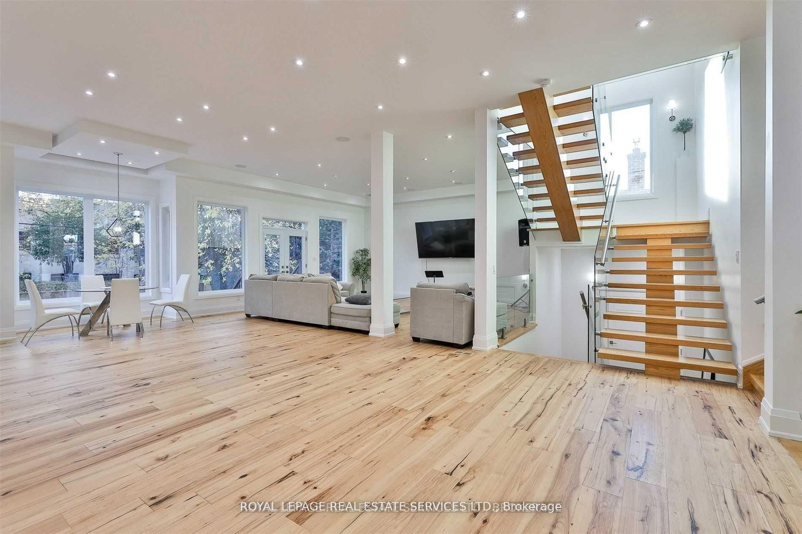 61 Dane Avenue • Toronto, ON photo 11