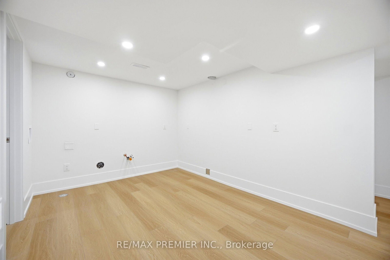 62 Flamborough Drive • Toronto, ON photo 43