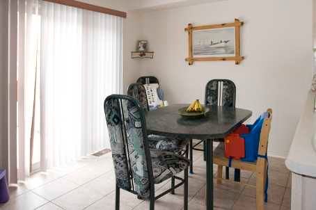 13 Tanglemere Cres, Brampton, L7A1R7 | Image 3