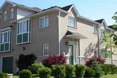 Townhouse sold at 21 Pioneer Avenue, Toronto, Mount Dennis, M3H6A7 - MLS: W1327525