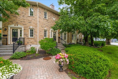 2-bed Townhouse, Condo · 2110 New St