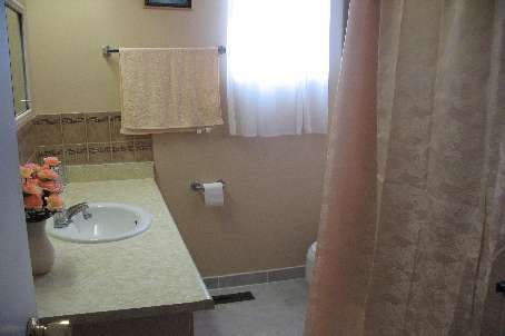 12 - 7450 Darcel Ave, Mississauga, L4T2X7 | Image 3