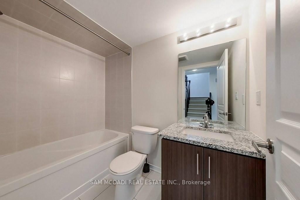22 Applewood Lane • #33 • Toronto, ON photo 28