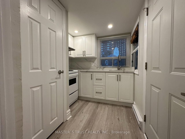 Upper - 151 Dynevor Road