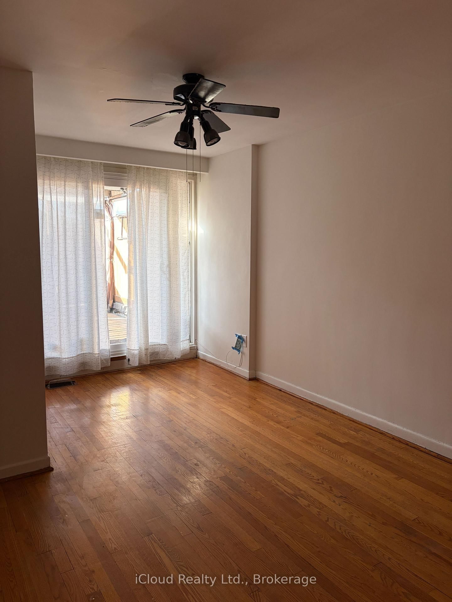 2nd Floor-5084 Dundas Street, Toronto, ON, photo 5