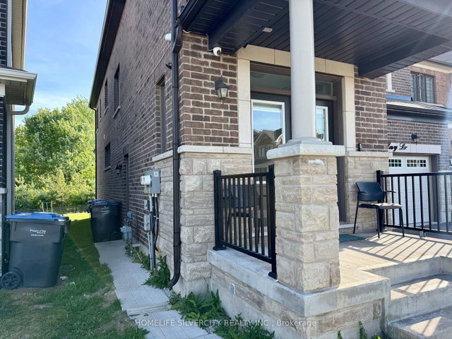 588 Queen Mary Drive