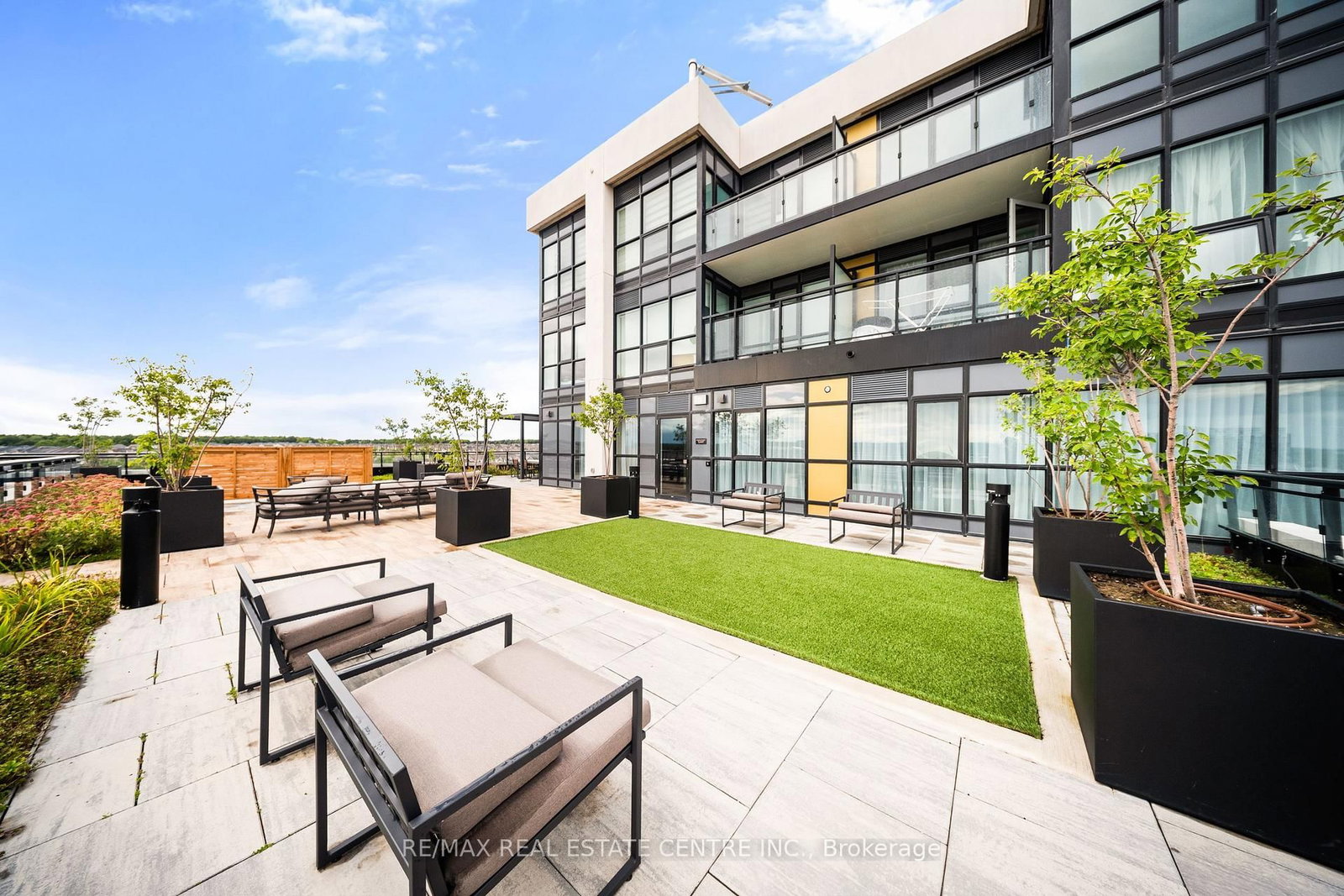 405 Dundas Street W • #316 • Oakville, ON photo 27