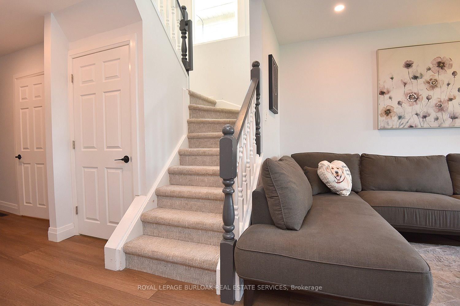 2499 Whittaker Drive • Burlington, ON photo 20