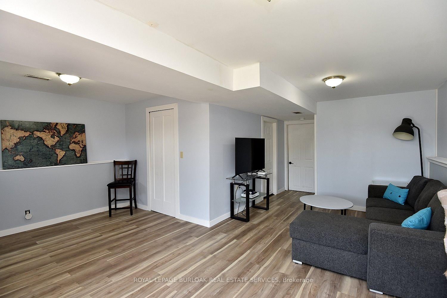 2499 Whittaker Drive • Burlington, ON photo 31