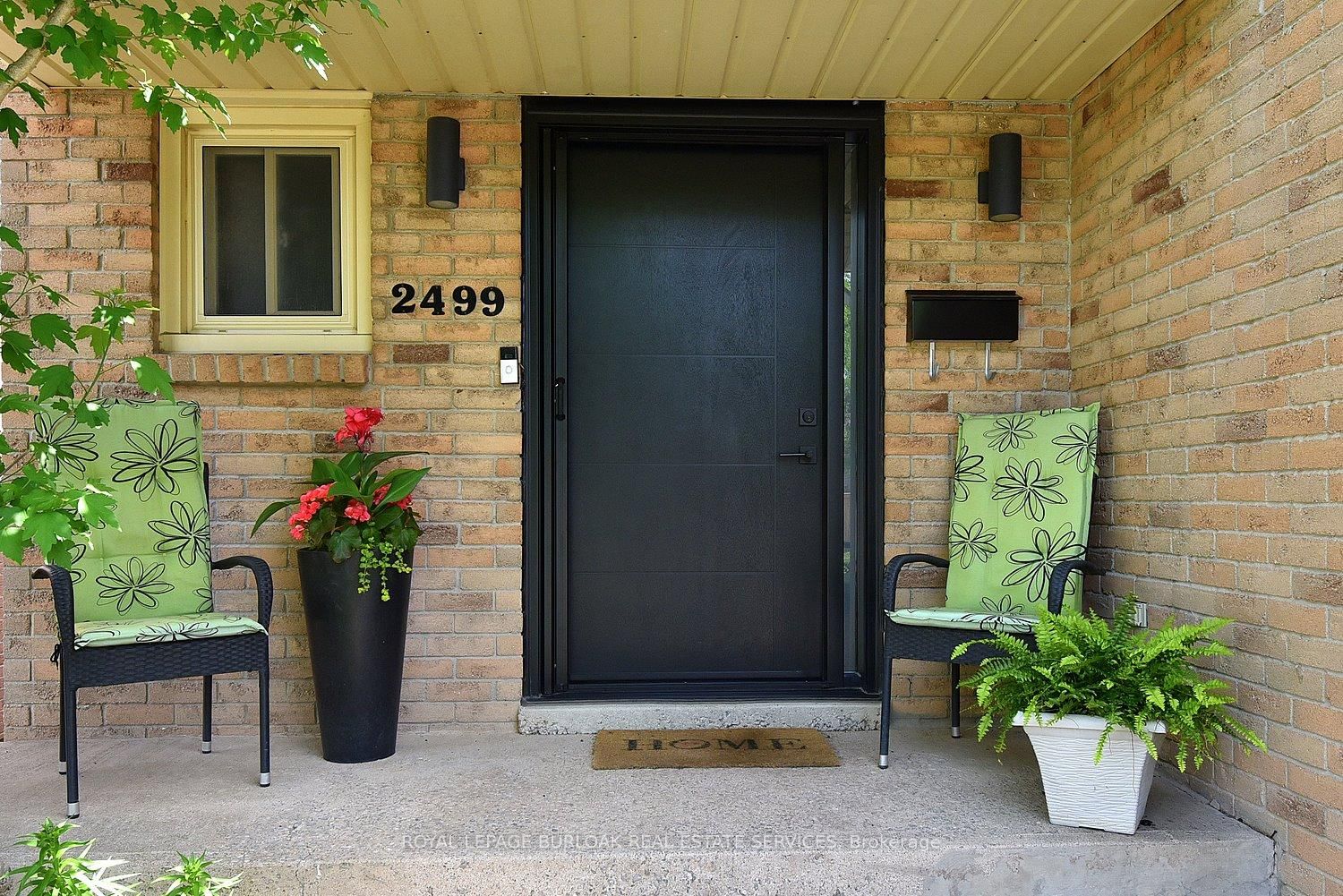 2499 Whittaker Drive • Burlington, ON photo 4