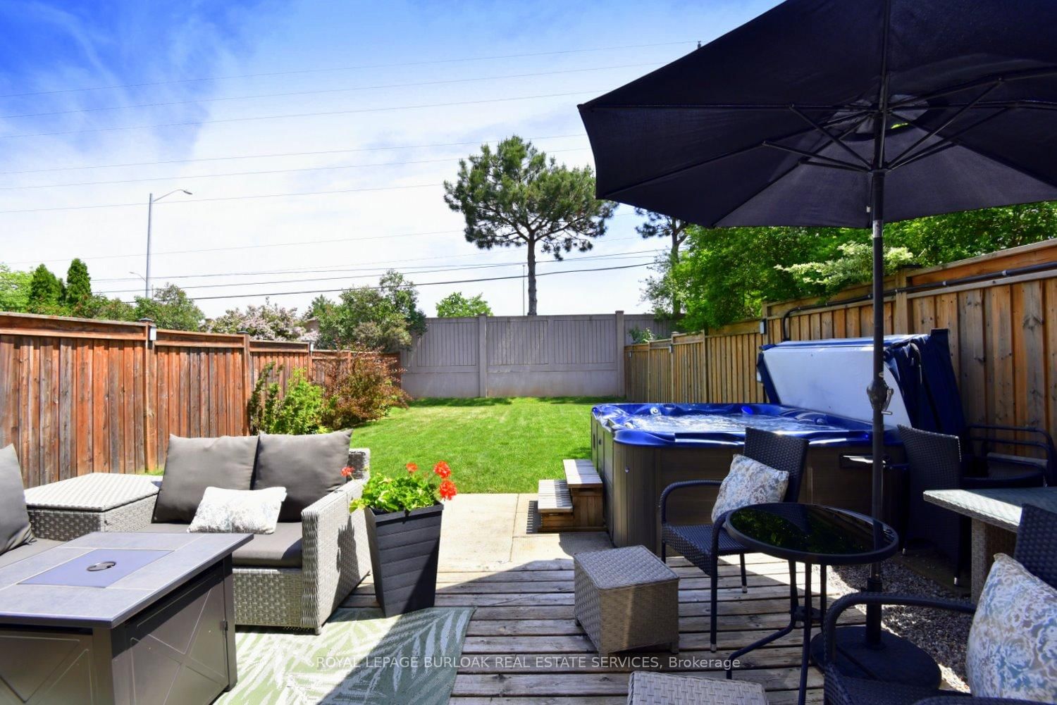 2499 Whittaker Drive • Burlington, ON photo 41