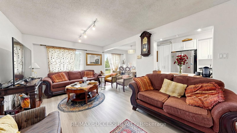 19 - 2617 Windwood Drive