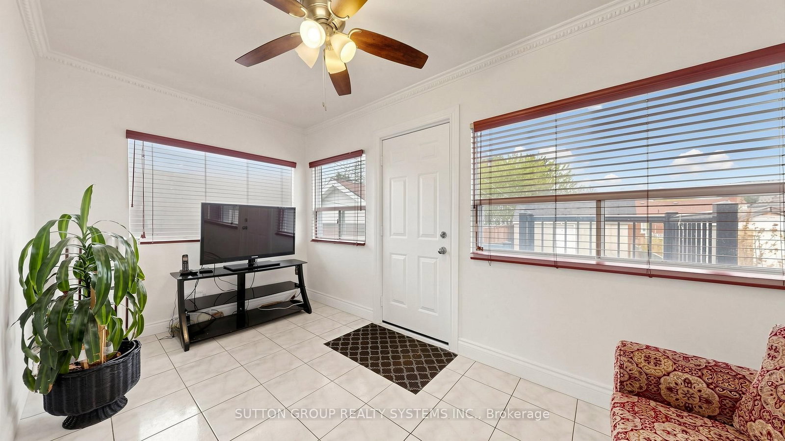 91 Kirknewton Road • Toronto, ON photo 12