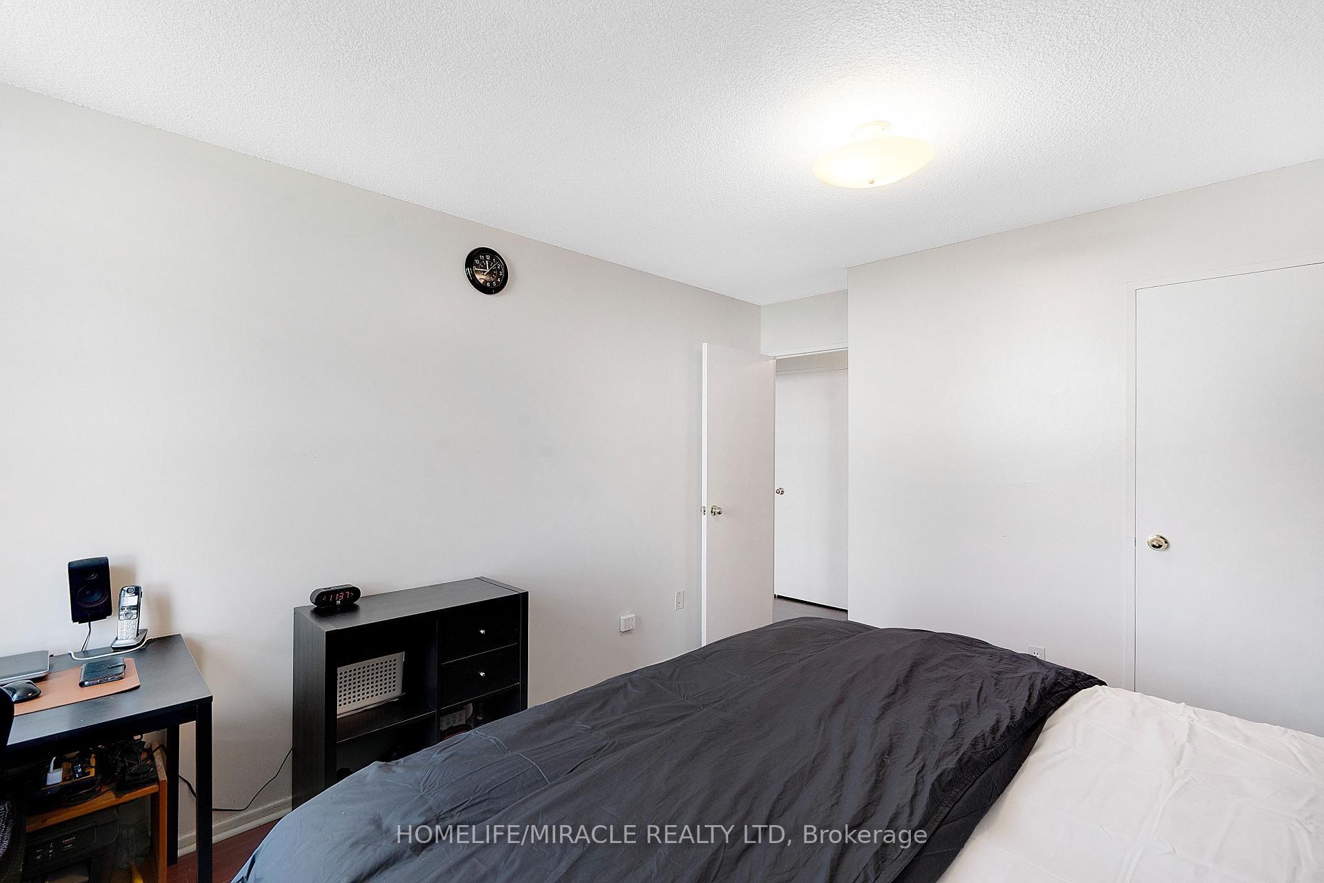 15 Kensington Road, Unit 907
