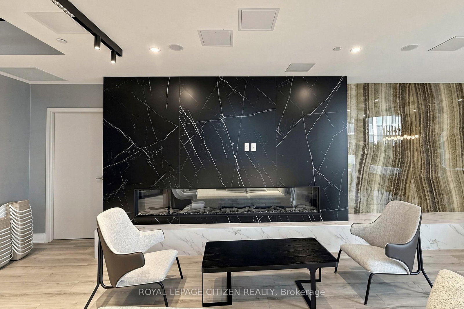 1005 Dundas Street E • #246 • Oakville, ON photo 6