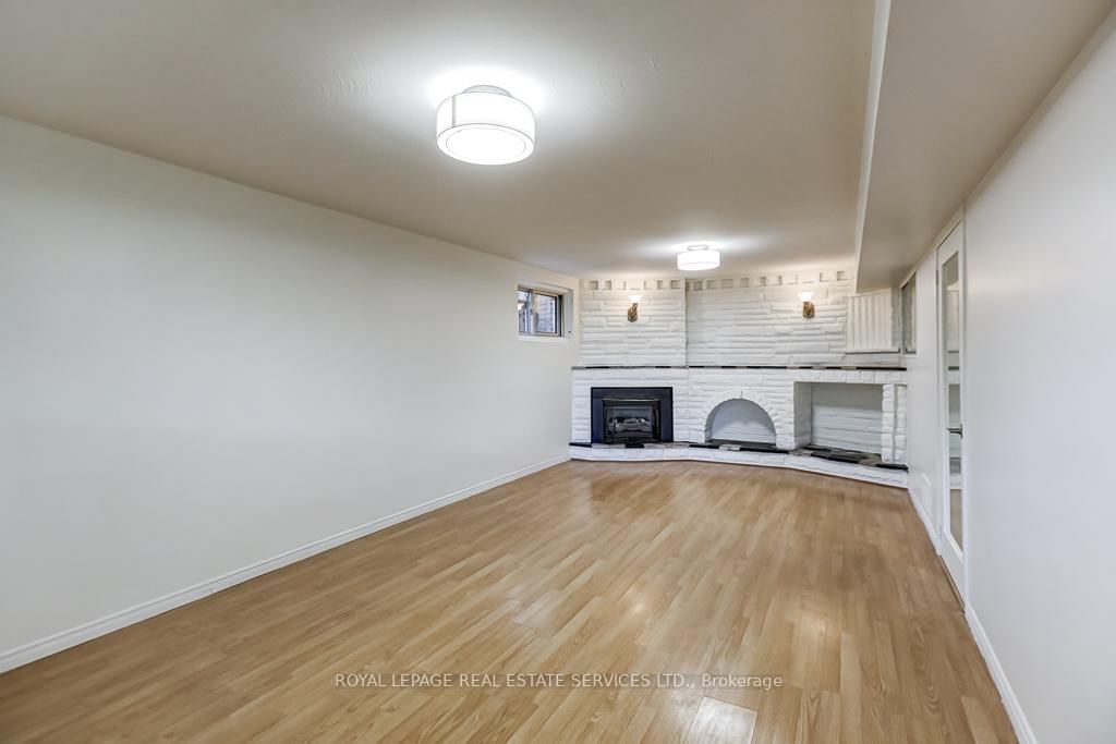 38 Jellicoe Avenue • Toronto, ON photo 25