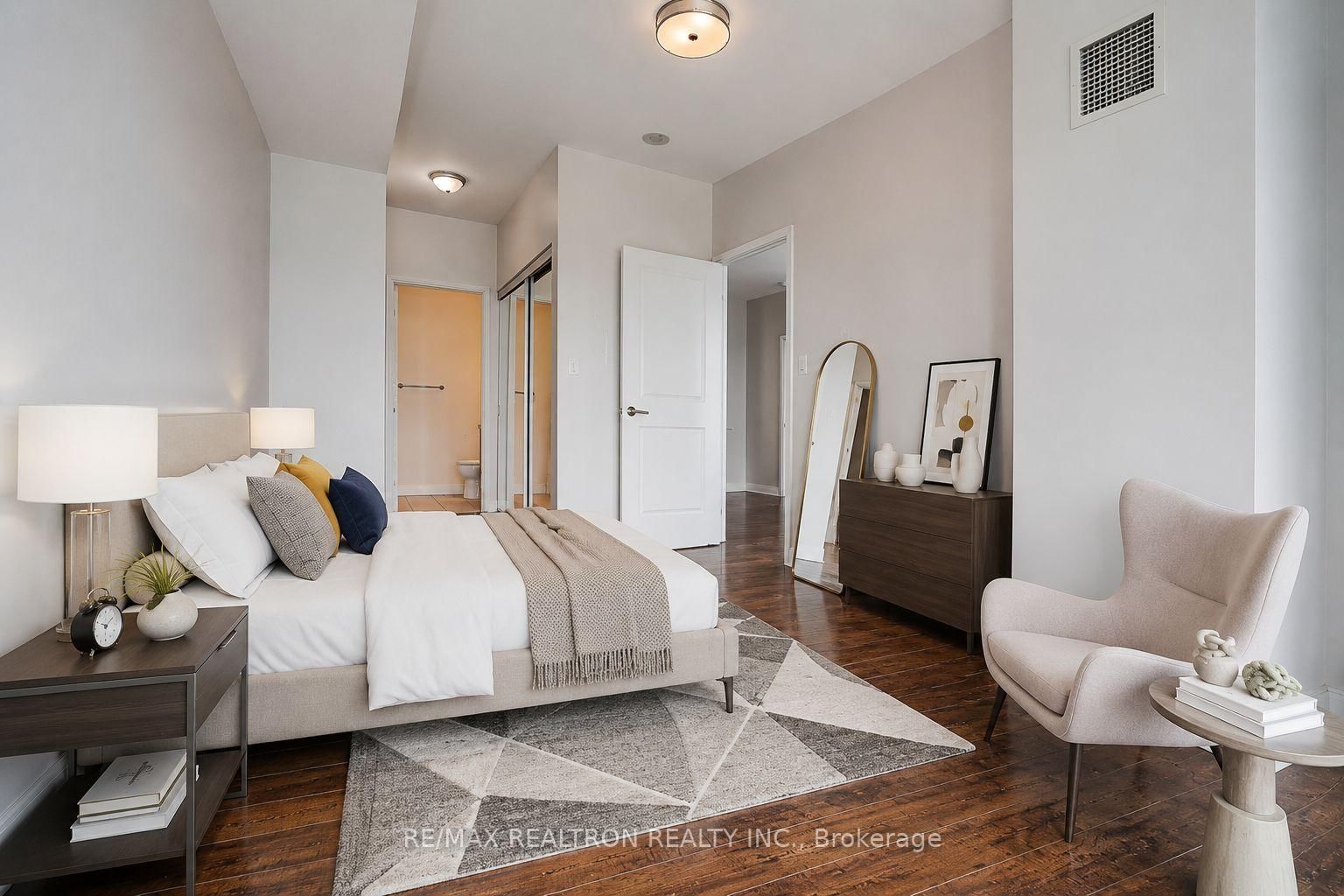 60 Absolute Avenue • #706 • Mississauga, ON photo 11