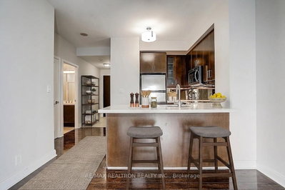 60 Absolute Avenue • #706 • Mississauga, ON photo 6