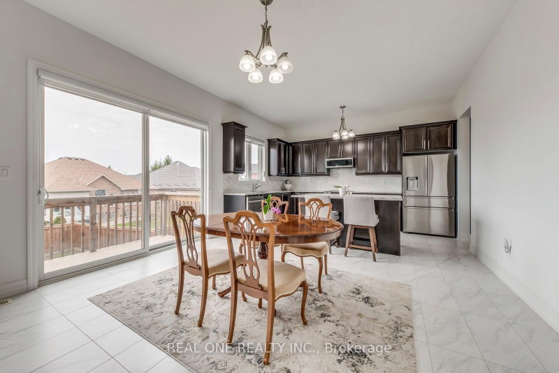 1079 John Laird Oakville,ON L6H 3R5 — Photo 14