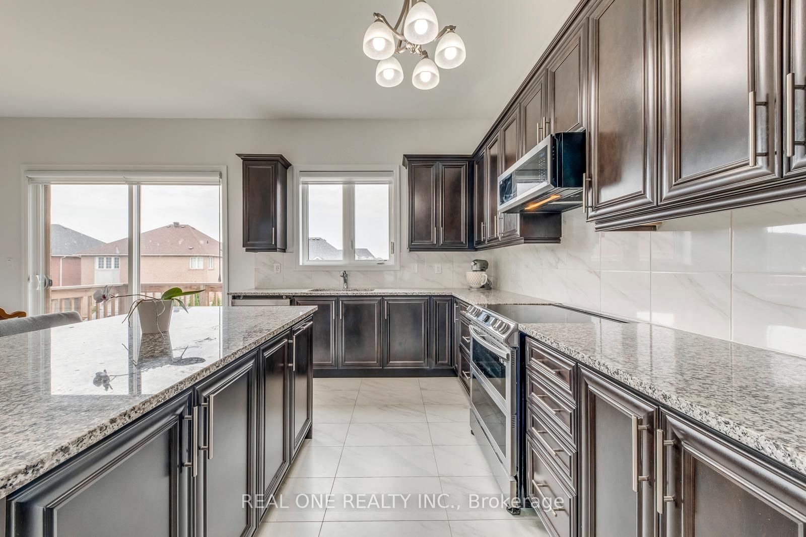 1079 John Laird Oakville,ON L6H 3R5 — Photo 21