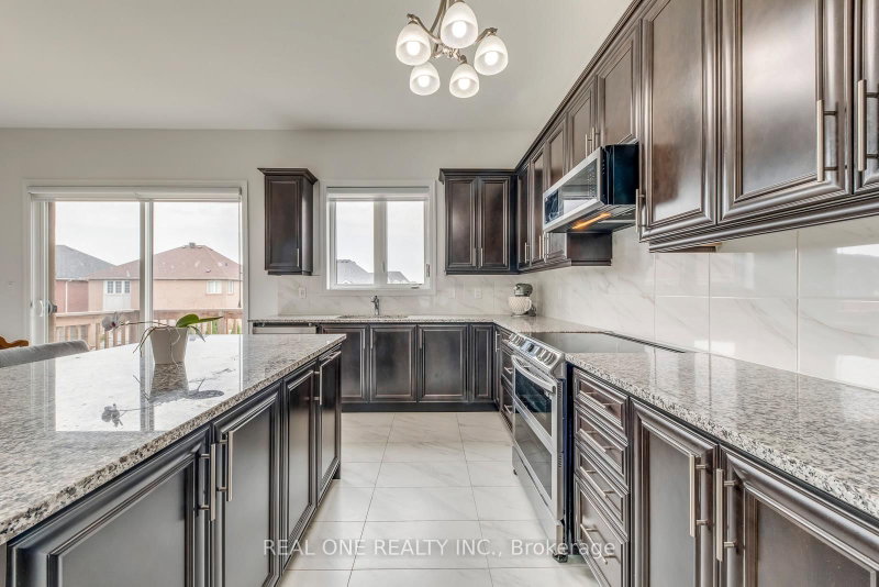 1079 John Laird Oakville,ON L6H 3R5 — Photo 21