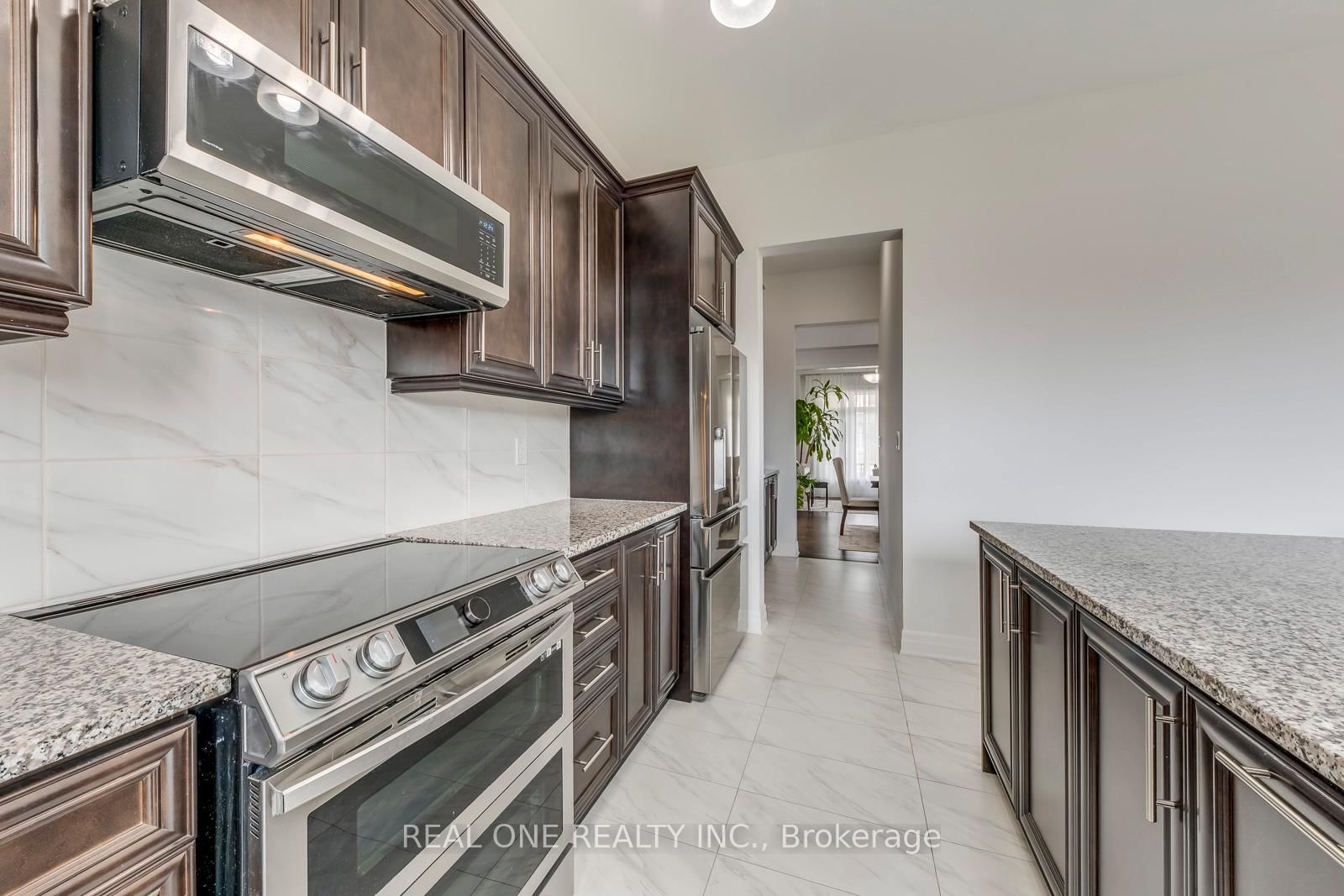 1079 John Laird Oakville,ON L6H 3R5 — Photo 22