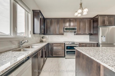 1079 John Laird Oakville,ON L6H 3R5 — Photo 23