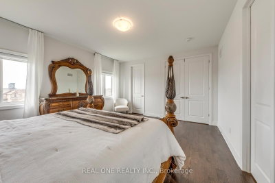 1079 John Laird Oakville,ON L6H 3R5 — Photo 28