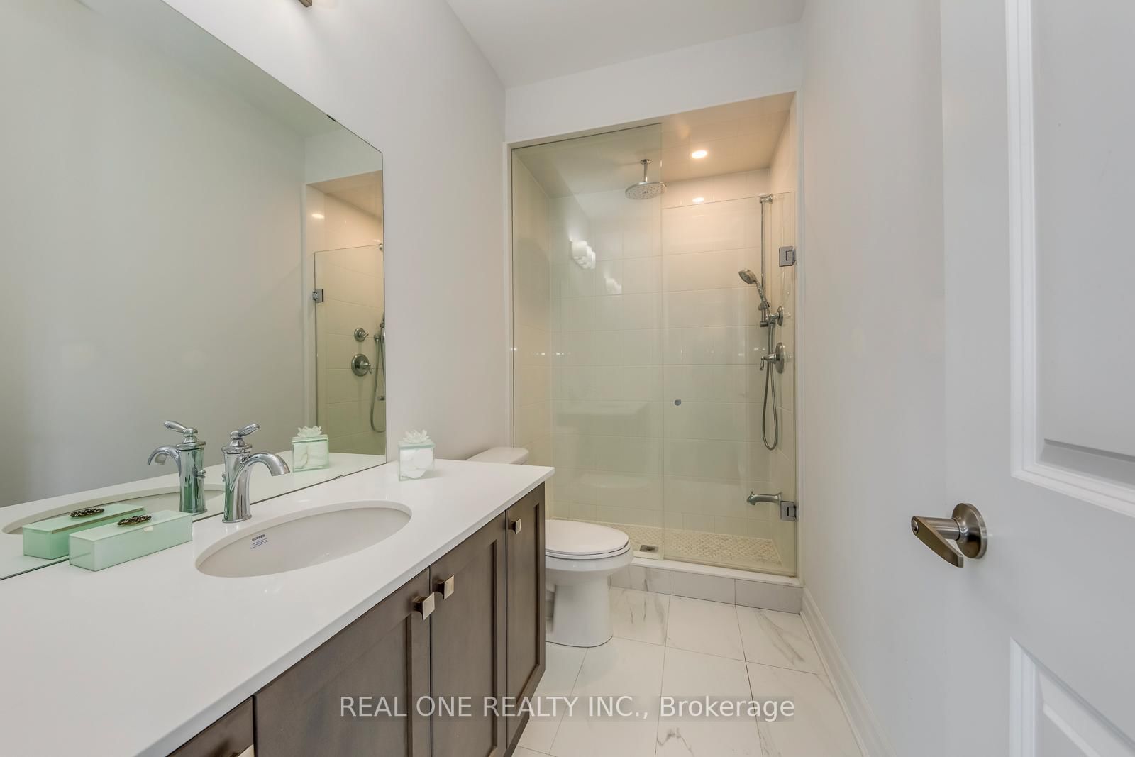 1079 John Laird Oakville,ON L6H 3R5 — Photo 33