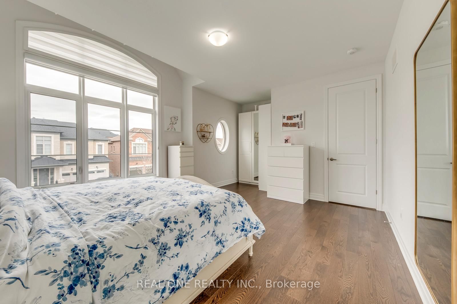 1079 John Laird Oakville,ON L6H 3R5 — Photo 35
