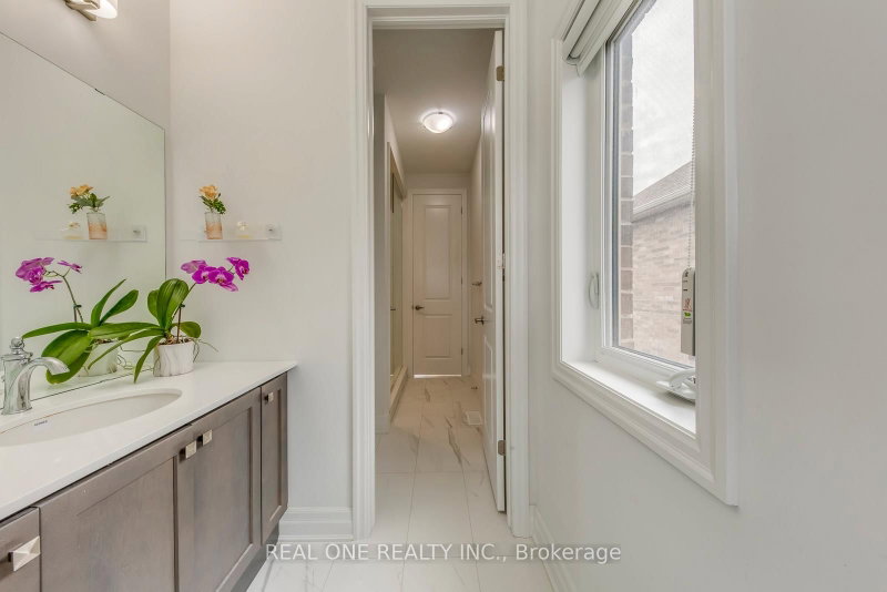 1079 John Laird Oakville,ON L6H 3R5 — Photo 36