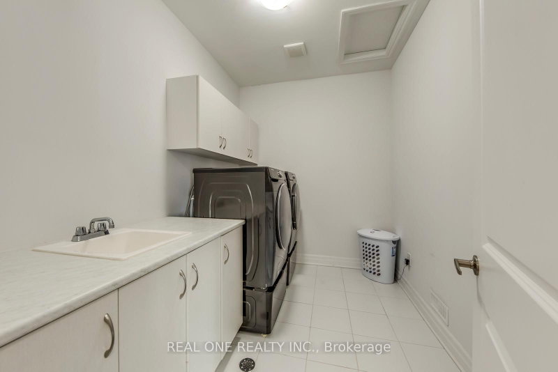 1079 John Laird Oakville,ON L6H 3R5 — Photo 41