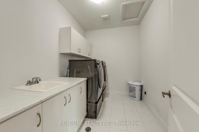 1079 John Laird Oakville,ON L6H 3R5 — Photo 41