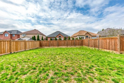 1079 John Laird Oakville,ON L6H 3R5 — Photo 48