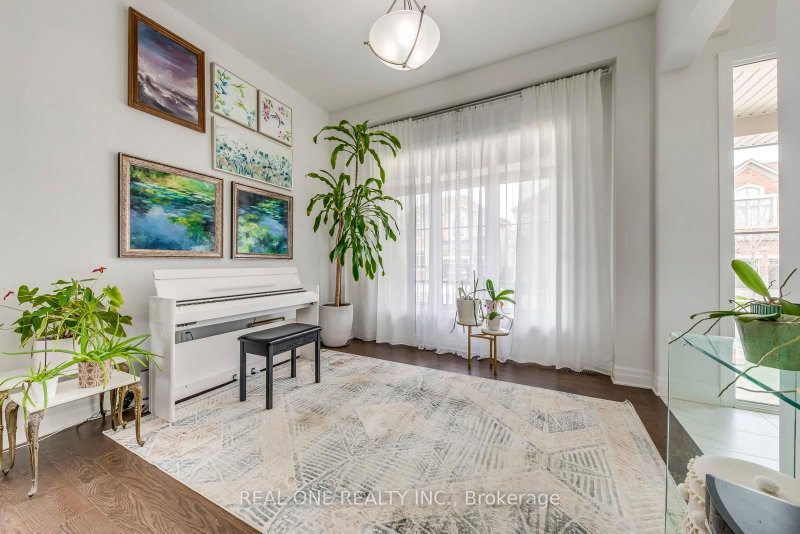 1079 John Laird Oakville,ON L6H 3R5 — Photo 5