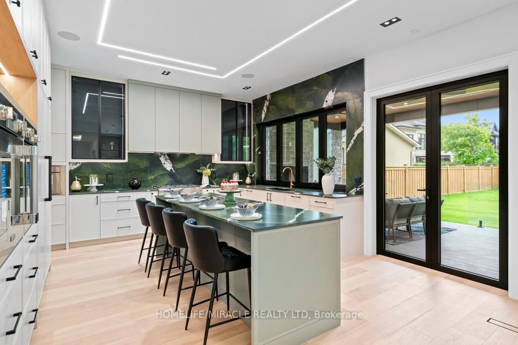 282 Maurice Drive • Oakville, ON photo 11