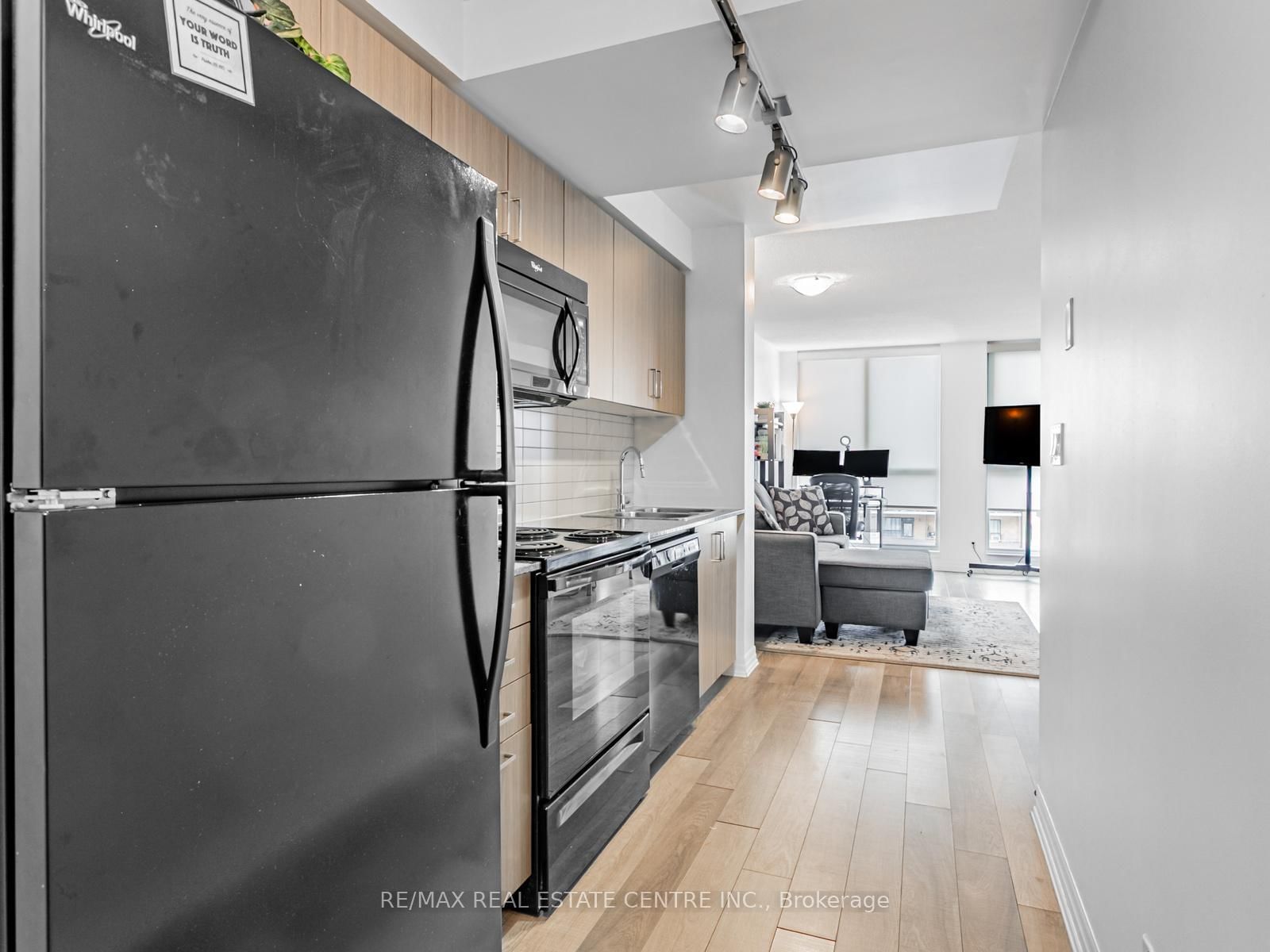 80 Esther Lorrie Drive • #720 • Toronto, ON photo 7