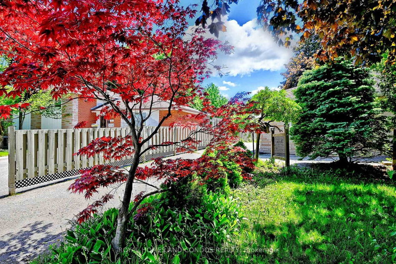 6 Raylawn Crescent