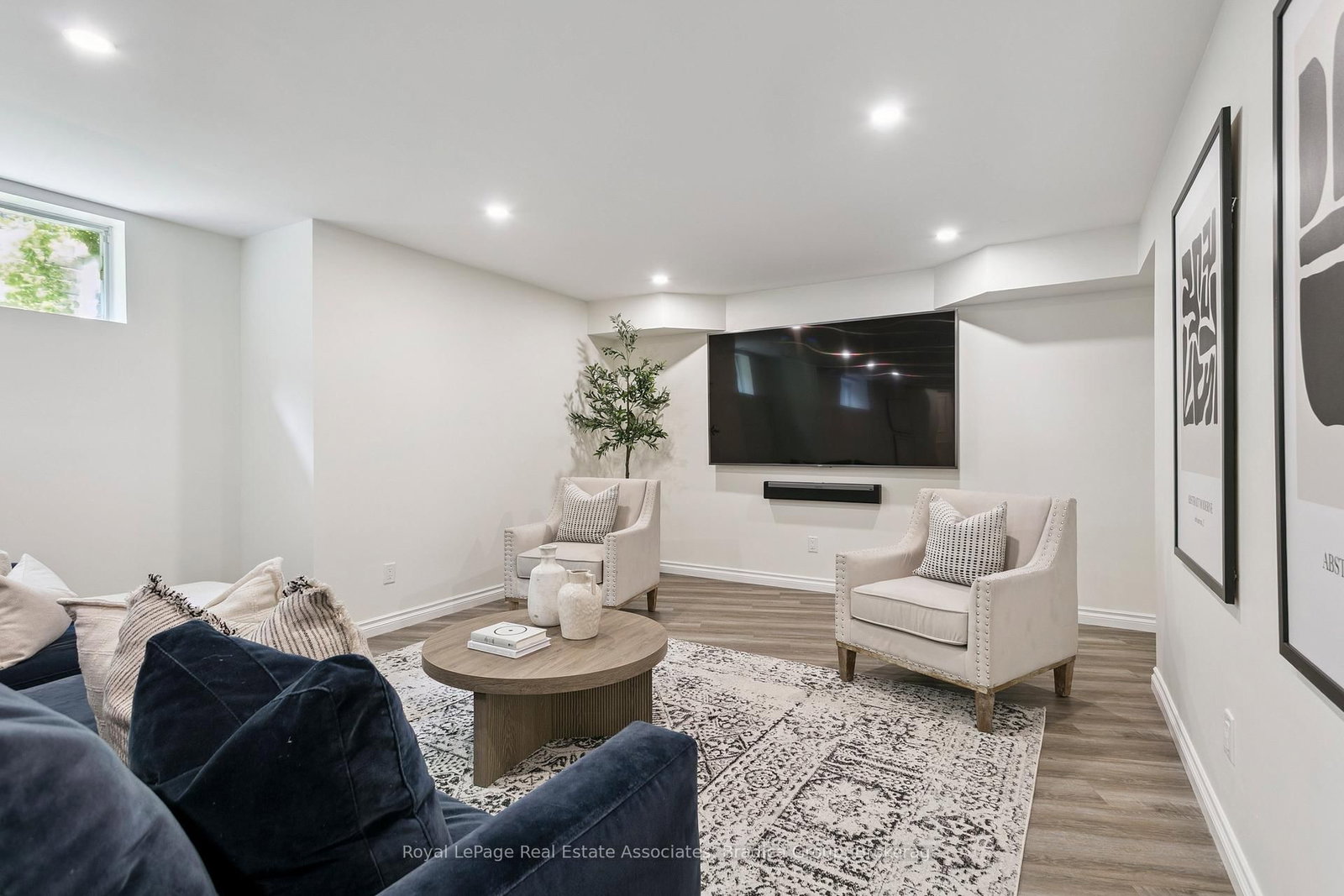 19 Lorraine Gardens • Toronto, ON photo 31