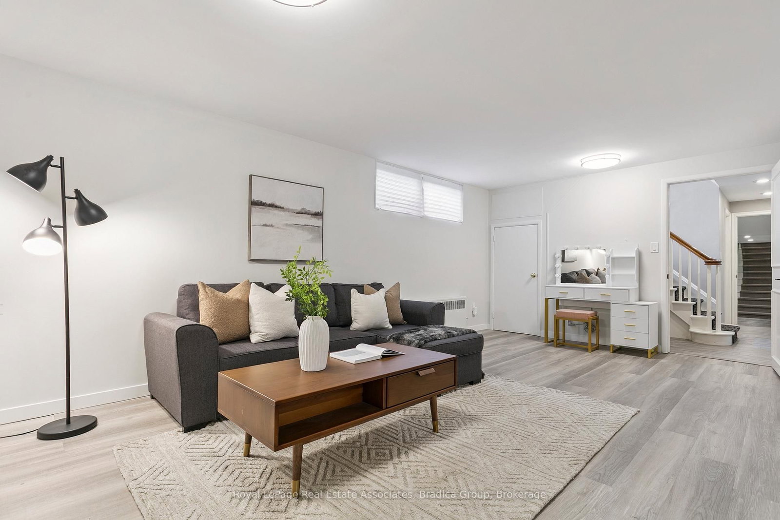 19 Lorraine Gardens • Toronto, ON photo 34
