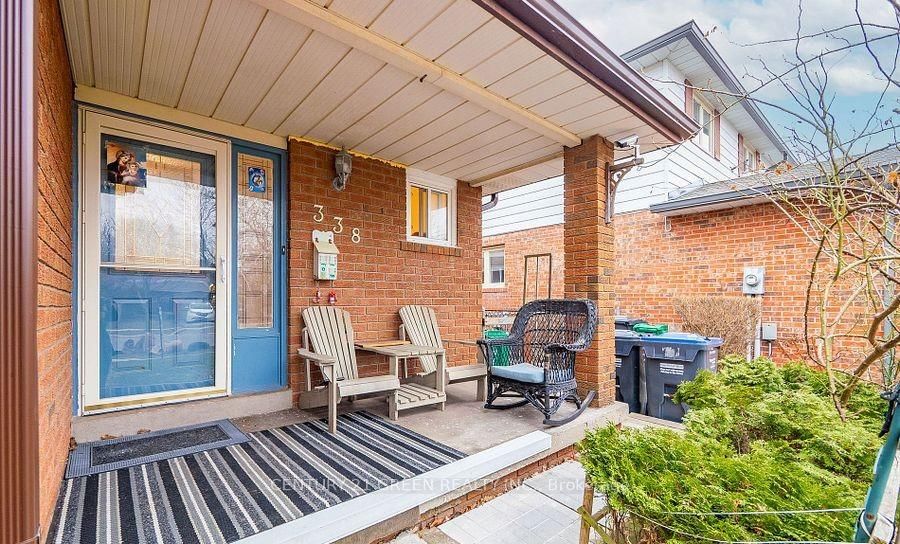338 Hillside Mississauga,ON L5M 2L7 — Photo 3