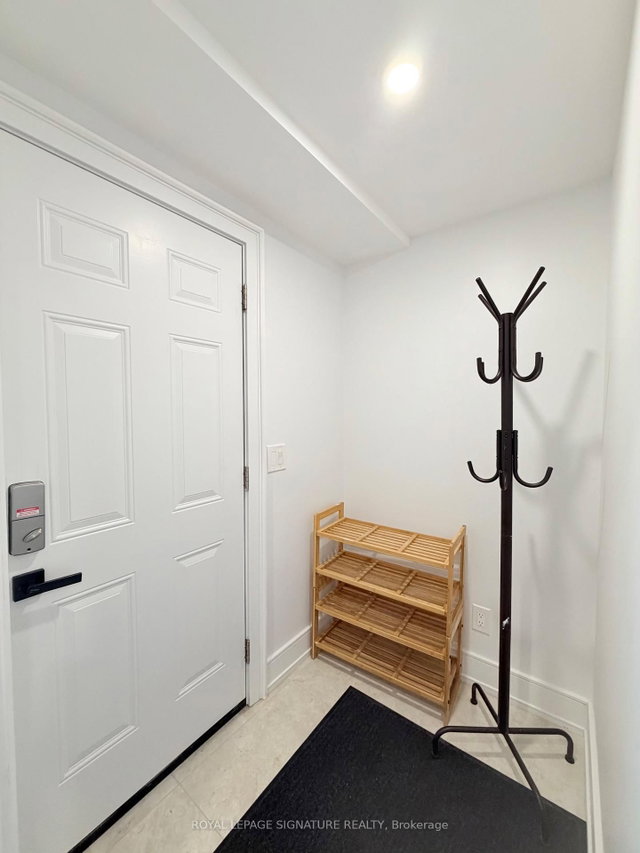 3477 Riverspray Crescent