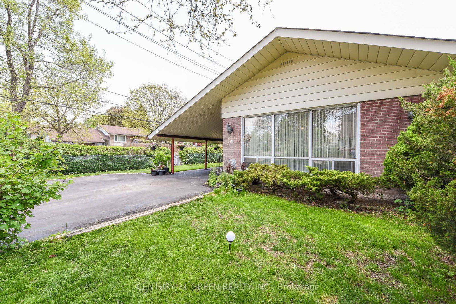 19 Eriksdale Road • Toronto, ON photo 10