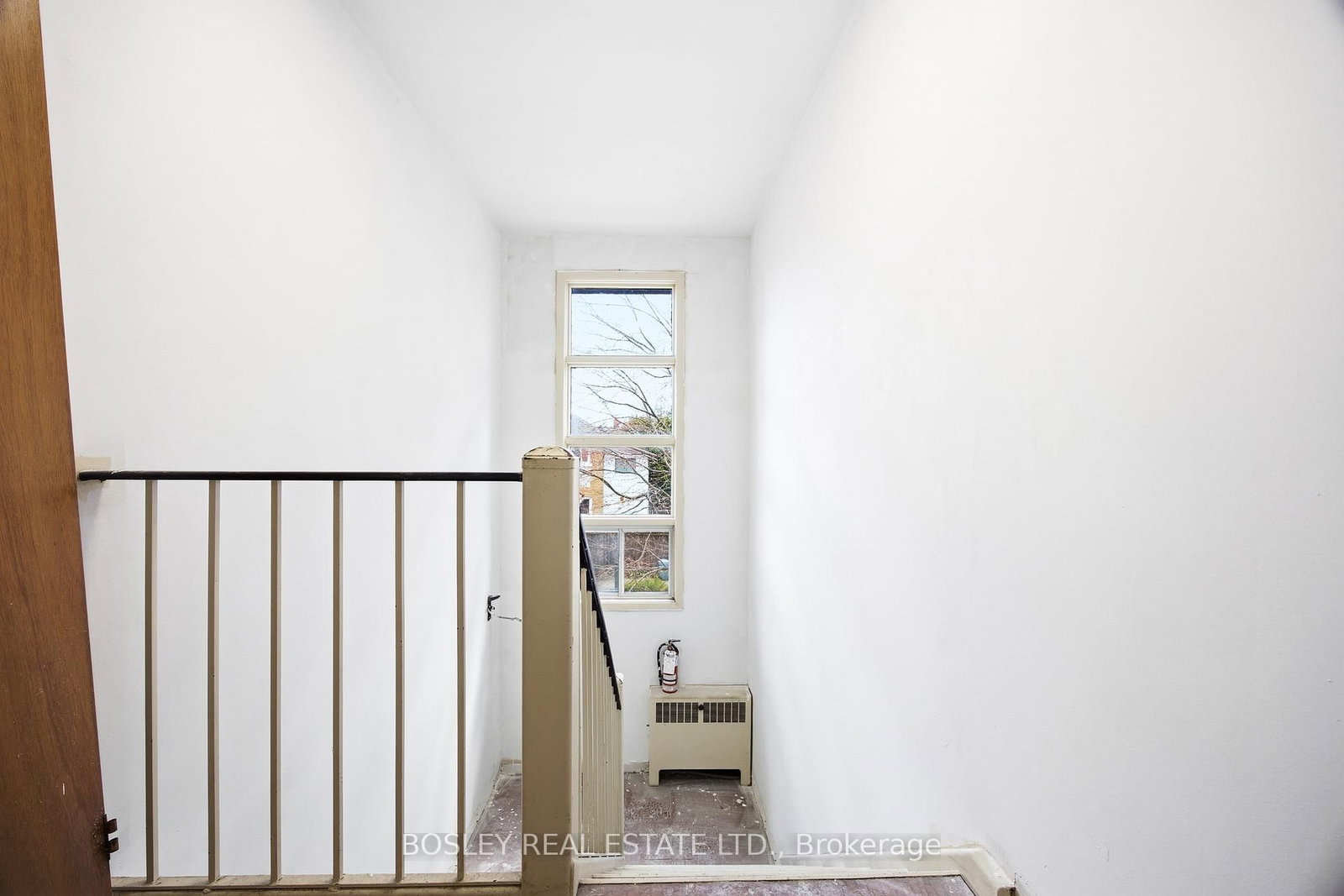 24 Oakwood Avenue N • Mississauga, ON photo 18