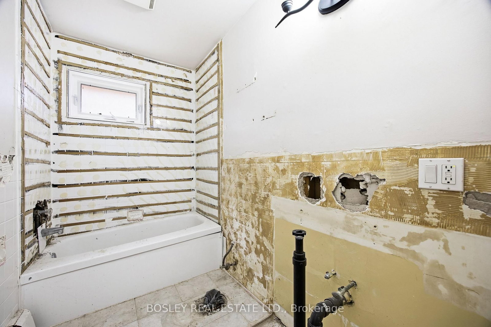 24 Oakwood Avenue N • Mississauga, ON photo 27