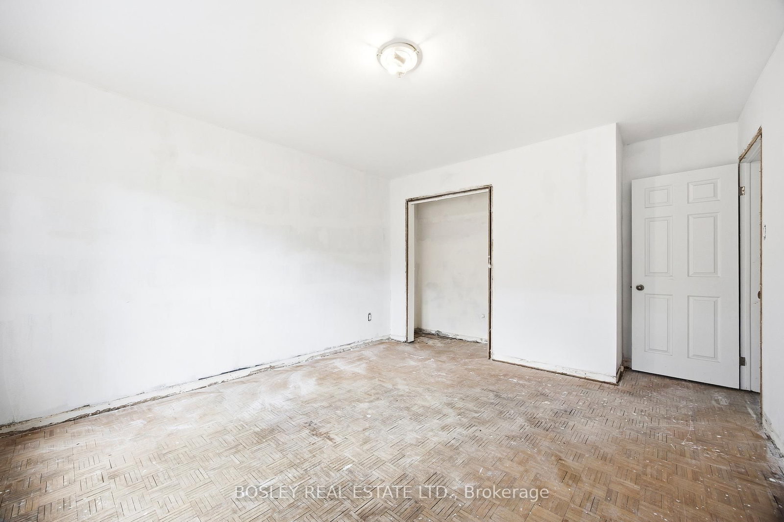 24 Oakwood Avenue N • Mississauga, ON photo 29