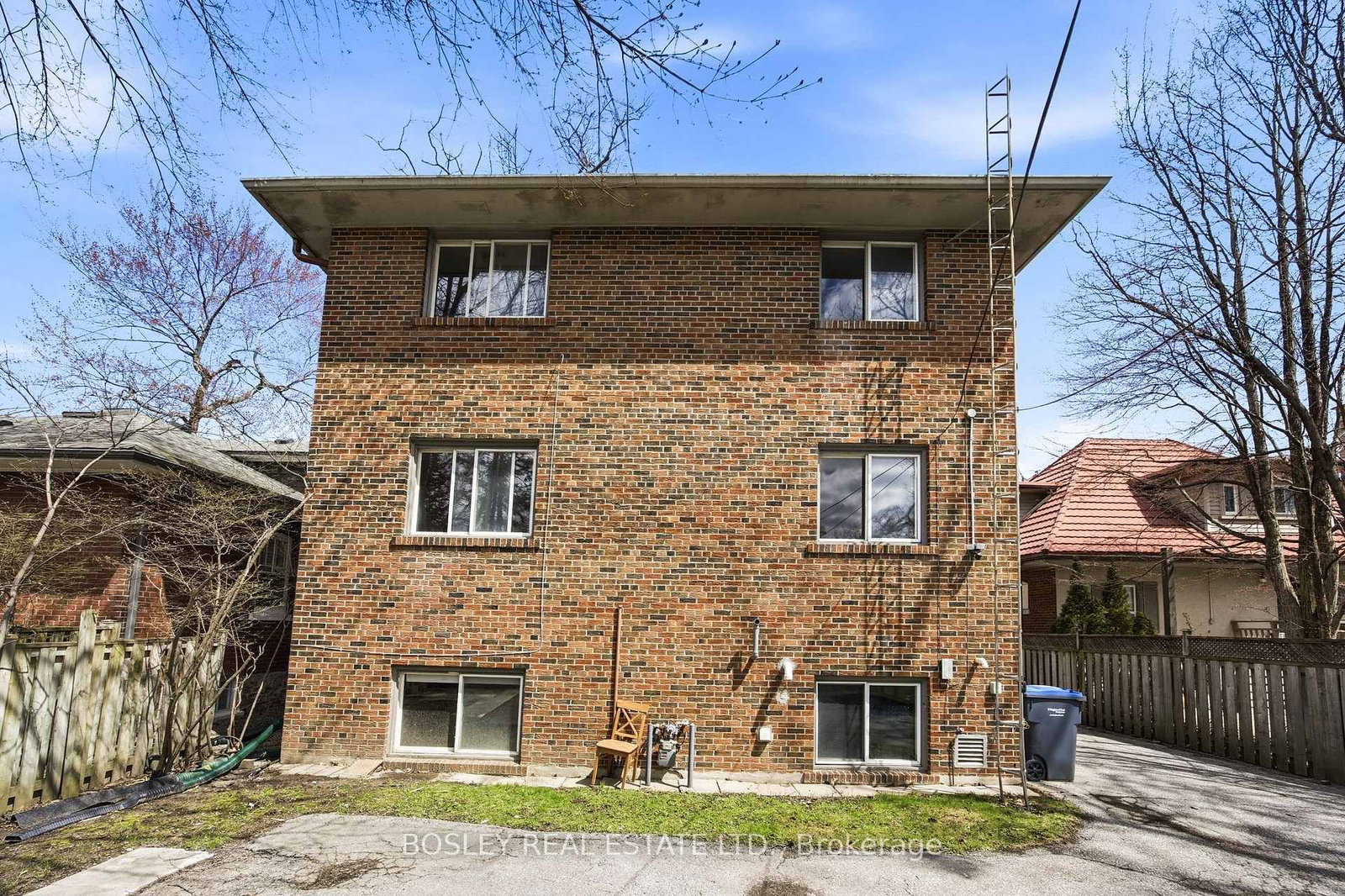 24 Oakwood Avenue N • Mississauga, ON photo 32