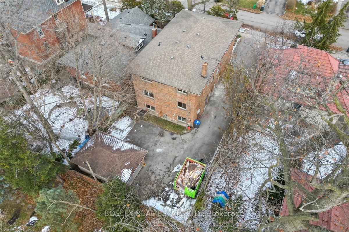 24 Oakwood Avenue N • Mississauga, ON photo 34