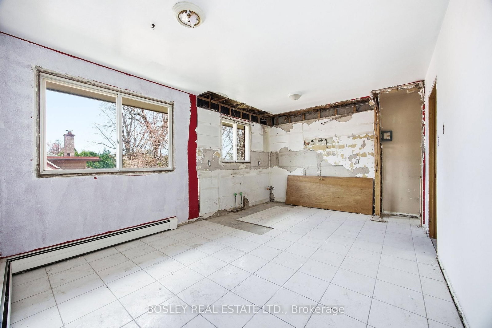 24 Oakwood Avenue N • Mississauga, ON photo 8
