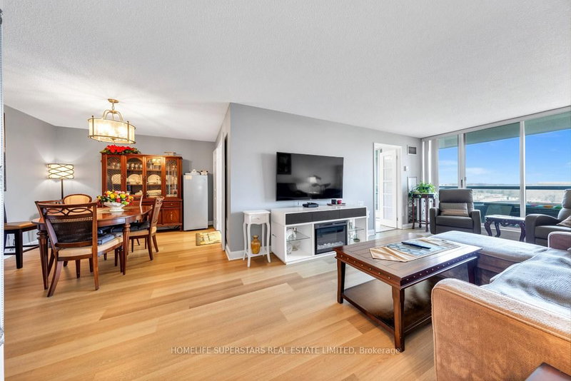 24 Hanover Brampton,ON L6S 5K8 — Photo 4